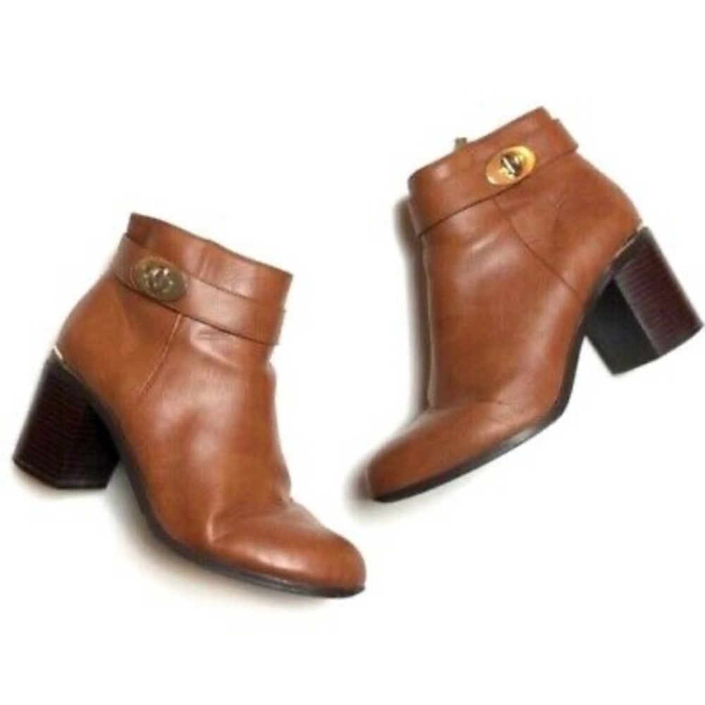 Topshop turnlock faux leather ankle boots